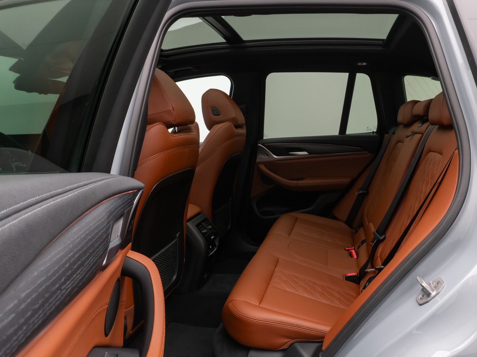 Fahrzeugabbildung BMW X3 xD30i M Sport Panorama Laser Kamera HUD HiFi