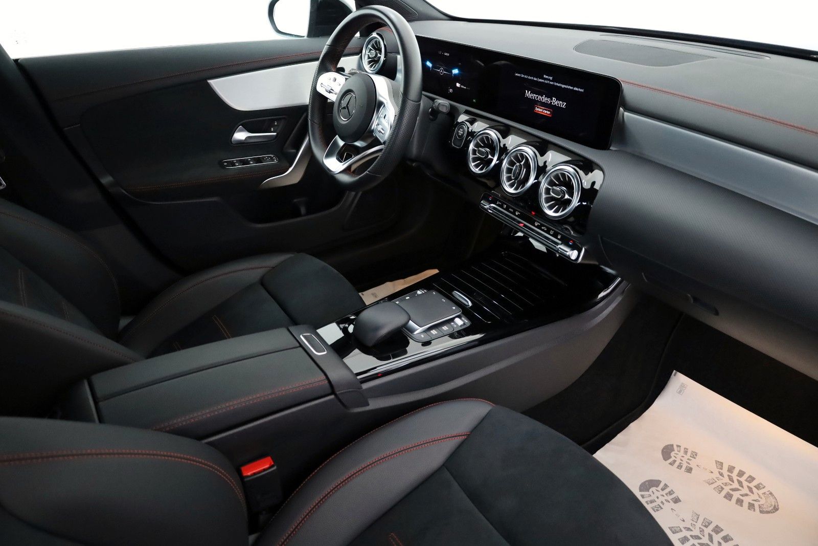 Fahrzeugabbildung Mercedes-Benz CLA 250 e Coupe AMG line,T.Leder,Navi,LED,SH,Kam
