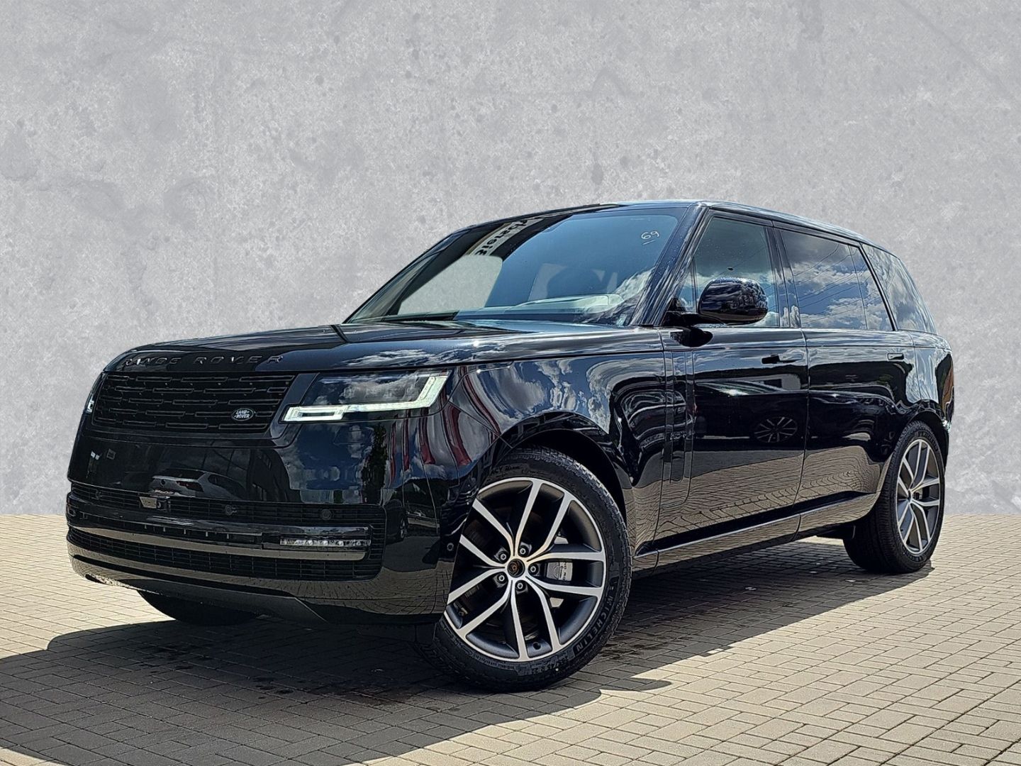 Land Rover Range Rover P530 LWB HSE