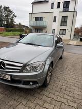 Mercedes-Benz 220 - graue Mercedes-Benz 220