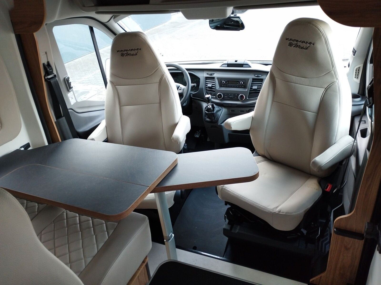 Fahrzeugabbildung Karmann Dexter 4x4 DE 560 AW Allrad 4x4, Rückfahrkamera