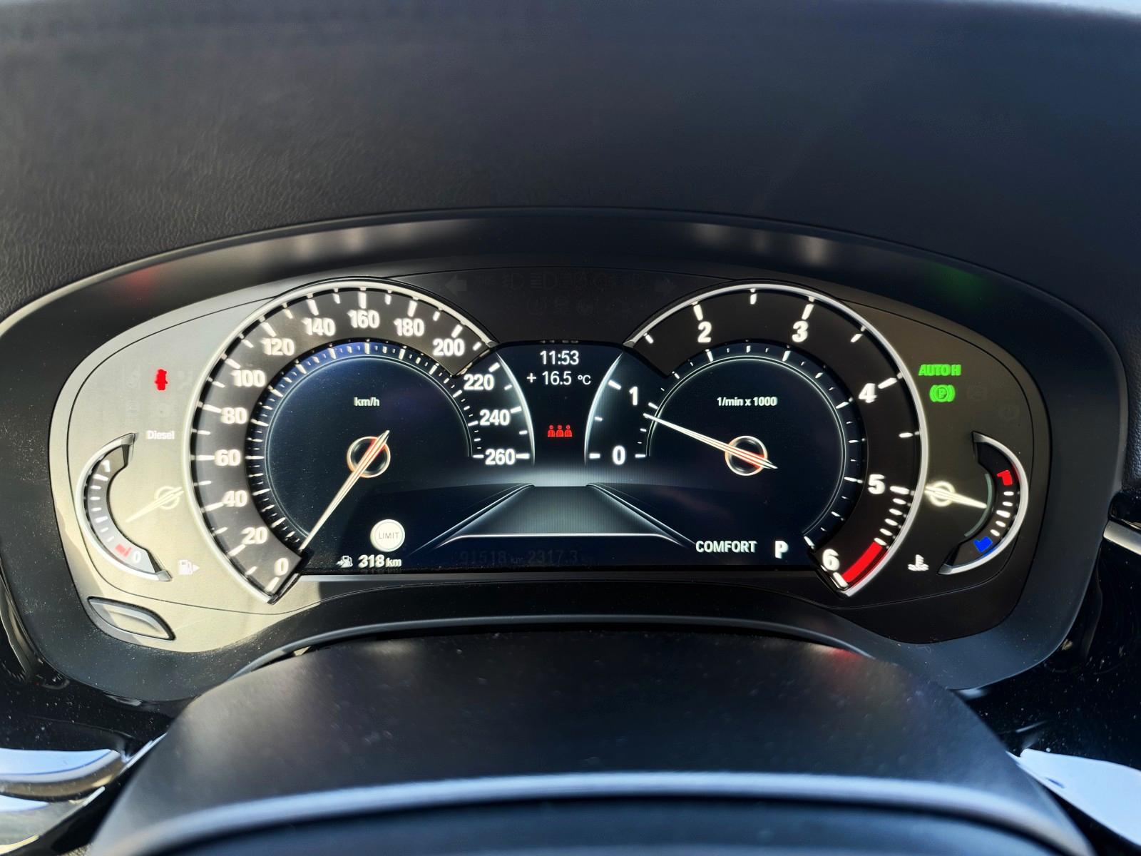 BMW 520 d xDrive Luxury Line *** Vollausstattung ***