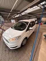 Ford Tourneo courier - Ford Tourneo Courier aus 2014
