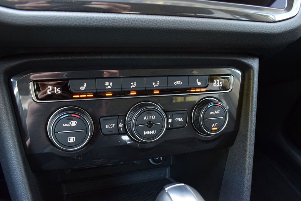 Fahrzeugabbildung Volkswagen Tiguan Allspace TDI 2.0 4M/DSG *Highline*7-Sitze
