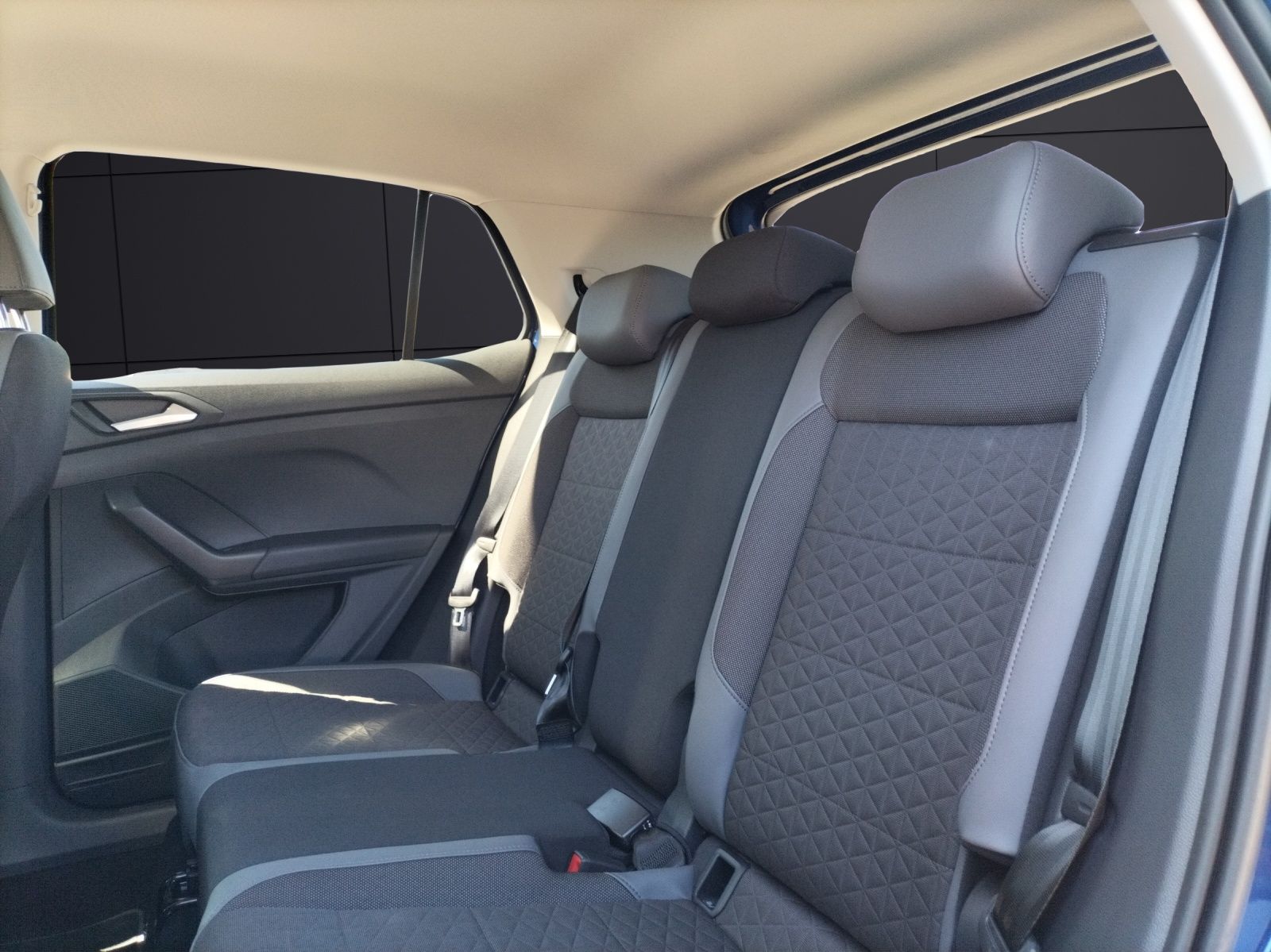 Fahrzeugabbildung Volkswagen T-Cross Style DSG LED ACC Navi Kamera Keyless