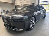 BMW 740 d xDrive  Cinema TV+Lounge Individualleder - BMW 740: 740i Xdrive