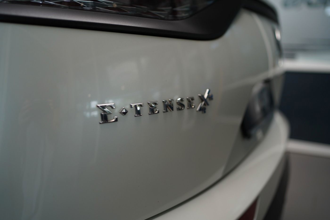 Fahrzeugabbildung DS Automobiles DS7 Crossback E-Tense 4x4 300 Anhängerkupplung