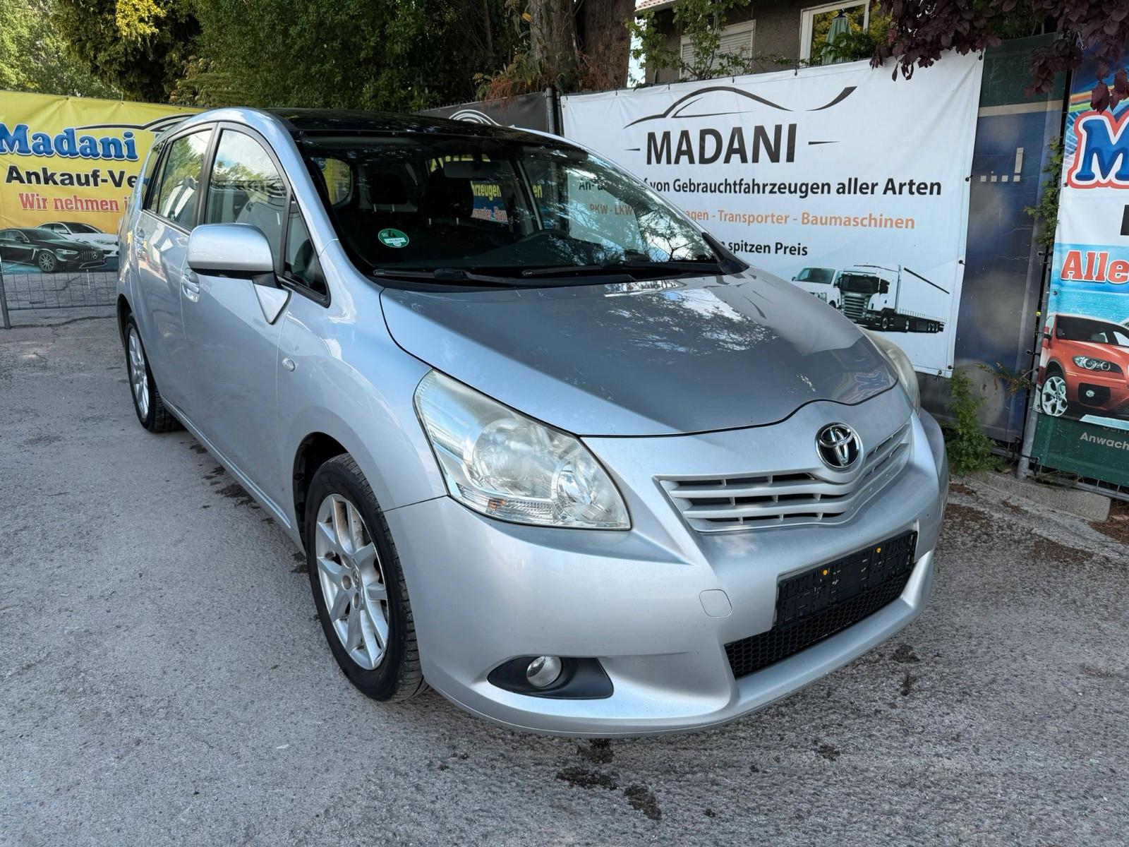 Toyota Verso Life//PANO//KMR