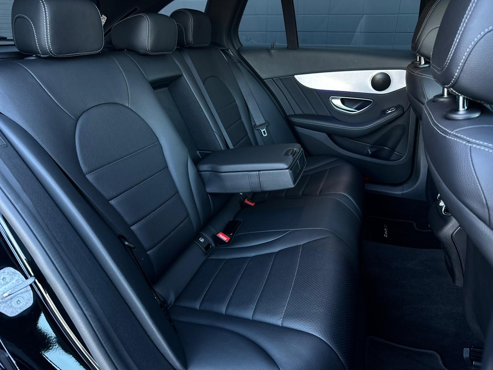 MERCEDES-BENZ C300d T 4 MATIC AMG NIGHT* LED#PANO#SHZ#NAVI# - Image 17