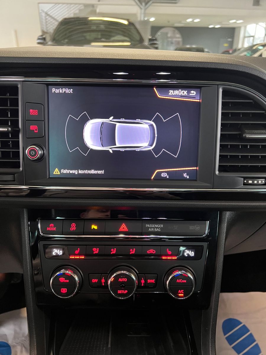 Fahrzeugabbildung SEAT Leon FR 1.5 TSI * AUTOMATIK *LED*