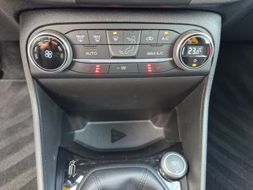 Ford Fiesta Cool & Connect, Bild 19