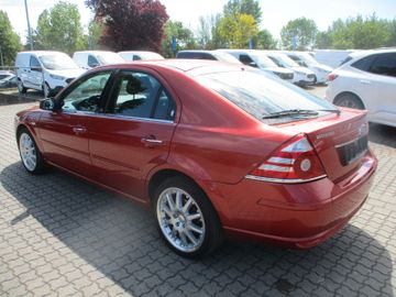 Ford Mondeo Ghia X Klimaa. + PDC + Xenon