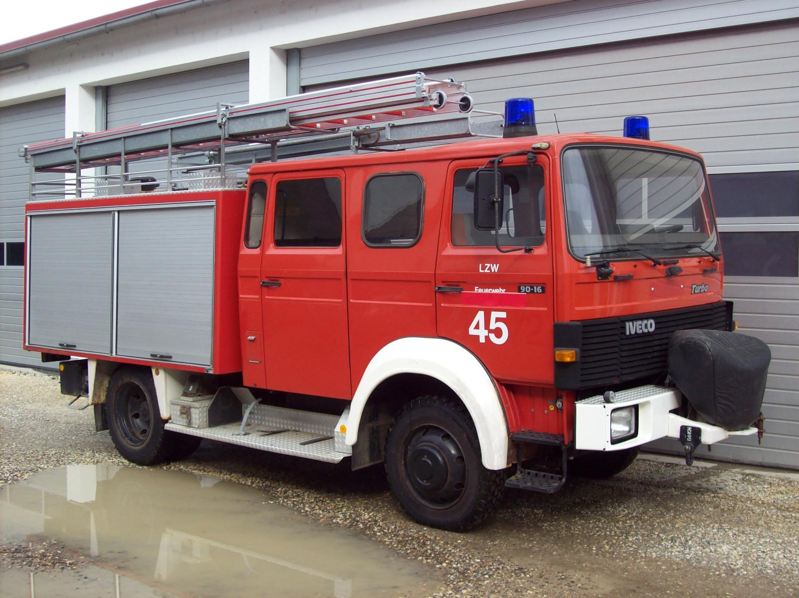 Iveco Magirus 90 16 AW 4x4 Allrad  Feuerwehrfahrzeug