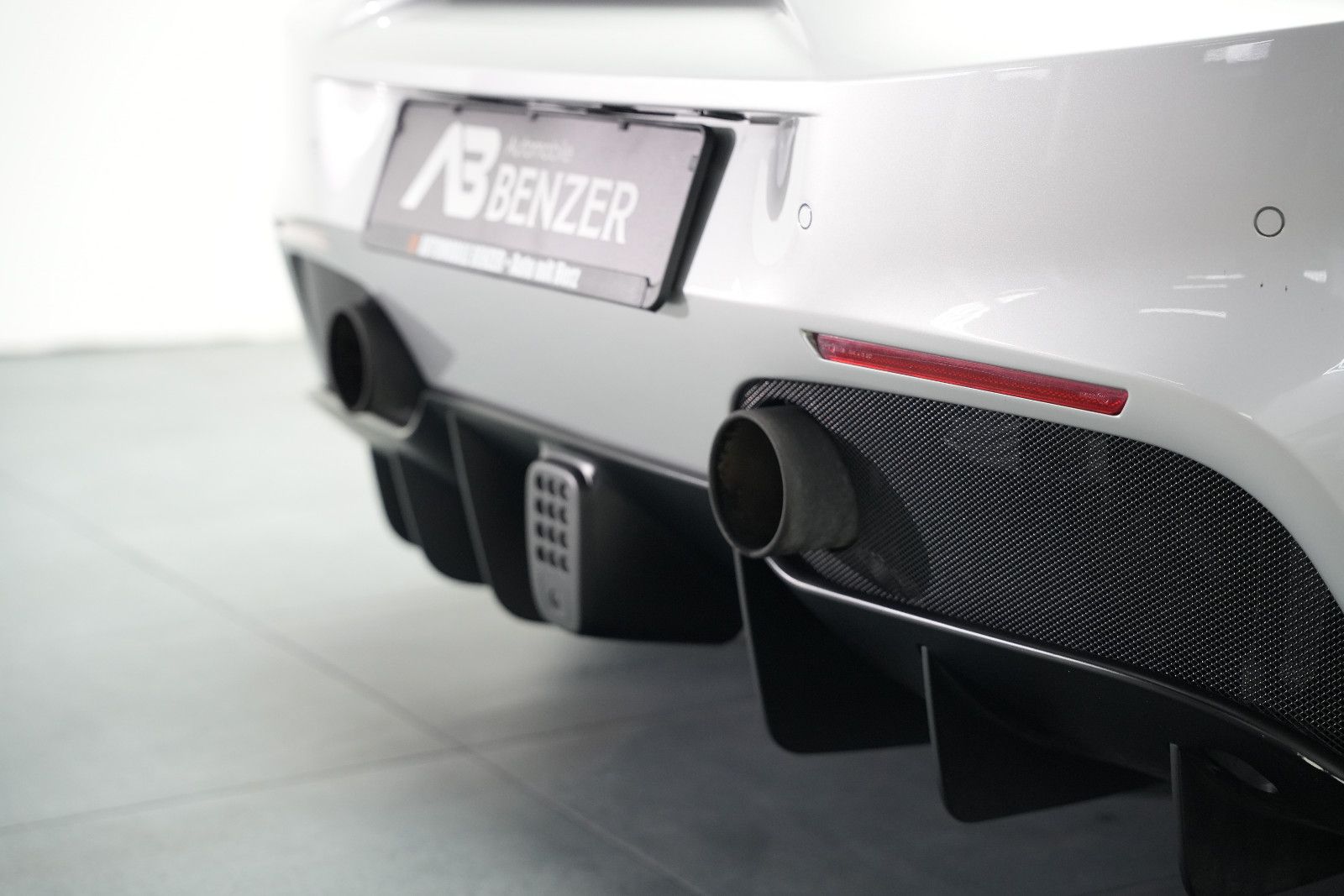 Fahrzeugabbildung Ferrari 488 GTB GTB Coupé DCT/SCUDERIA/KAMERA/