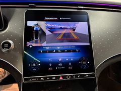 MERCEDES-BENZ EQE 350 4M*AMG LINE*PANO*NIGHT*DISTR*Burmester* MERCEDES-BENZ EQE 350 4M*AMG LINE*PANO*NIGHT*DISTR*Burmester*