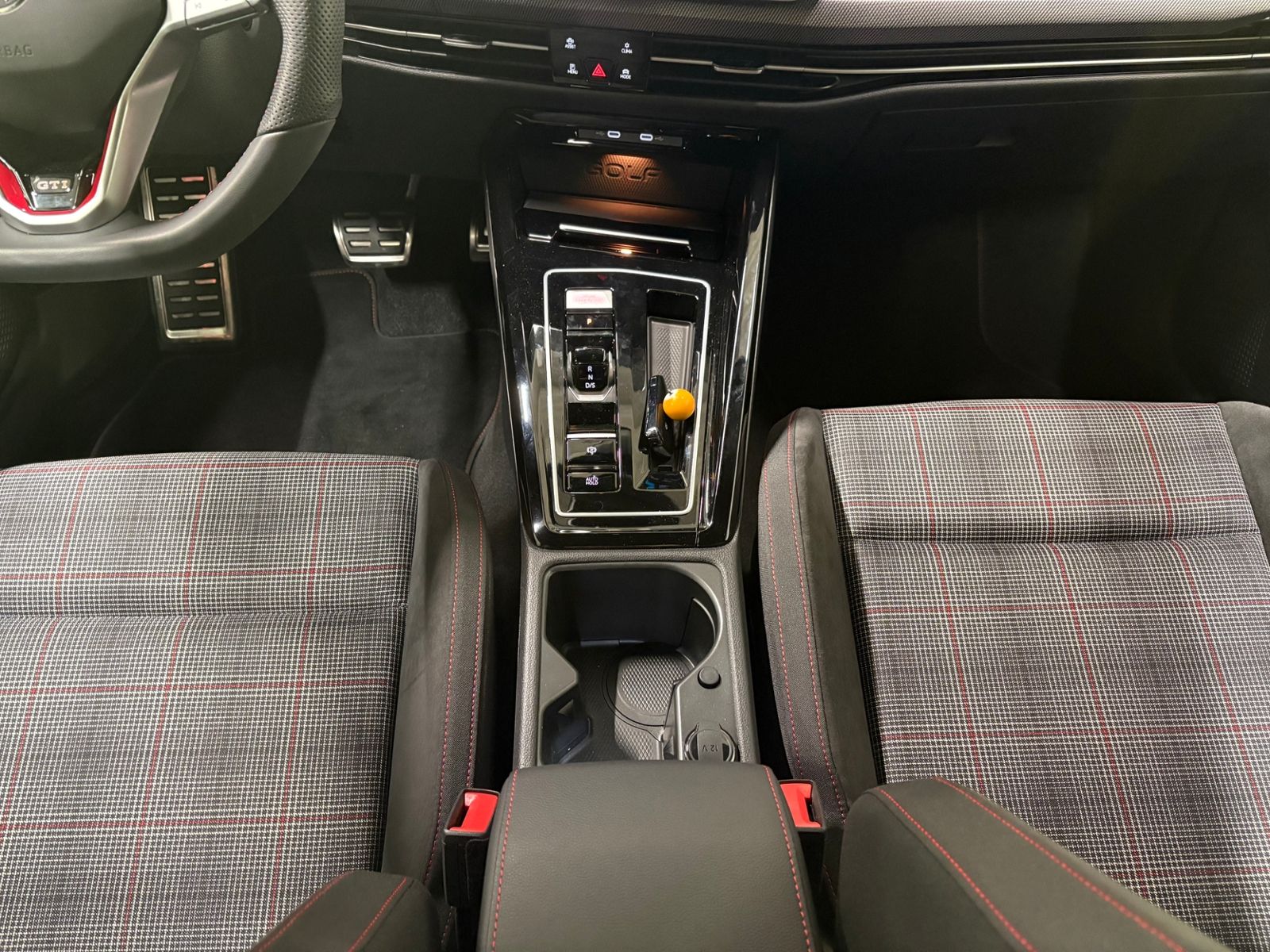 Golf VIII GTI 2.0 TSI DSG NAVI LED-PLUS SOUNDSYS