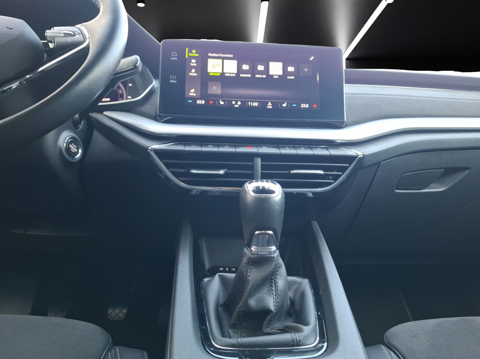 Fahrzeugabbildung SKODA Octavia Combi TSI Style Matrix Navi HUD ACC AHK