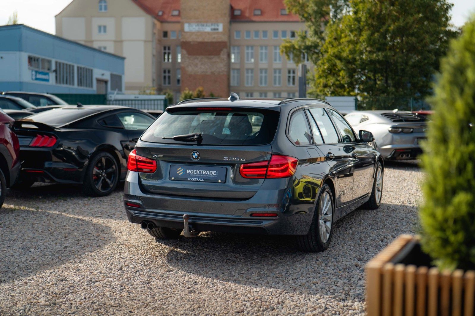 Fahrzeugabbildung BMW 335d xDrive Sport Line | LED | Pano | HUD | TÜV