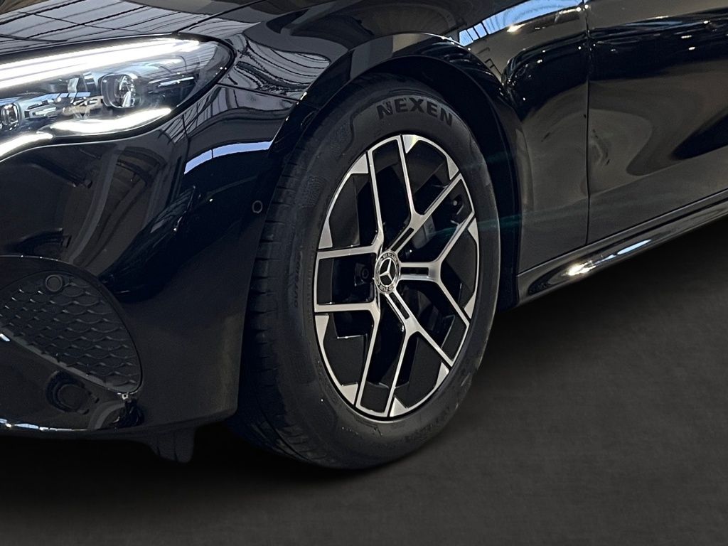 Fahrzeugabbildung Mercedes-Benz E 450 dT 4M AHK Pano Sitzklima Superscreen 360°