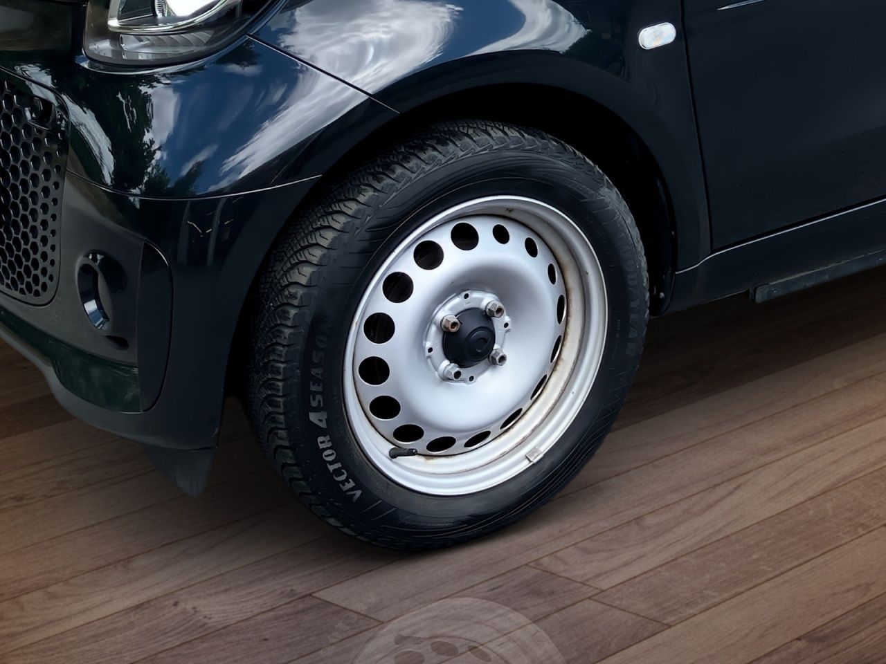 Fahrzeugabbildung Smart smart EQ fortwo 22KW+SITZHEIZ+KLIMAAUTO+DAB+USB