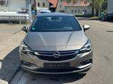 Opel Astra Lim. 5-trg. | Car Play | LED | Navi - Opel Astra mit Diesel-Antrieb: Limousine