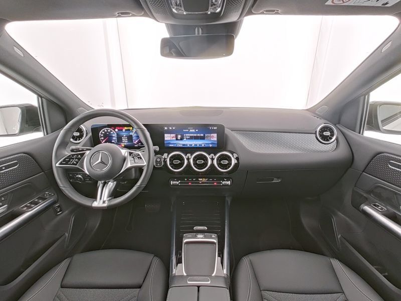 Fahrzeugabbildung Mercedes-Benz B 200 Progressive*Night*Kamera*LED*18"*Carplay*