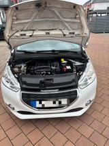 Peugeot 208 1.2 Style PureTech 82 Style - Peugeot 208 von privat