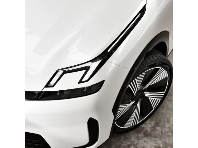 Lynk & Co 08