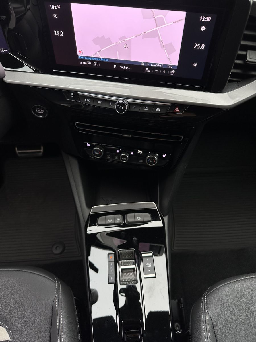 Fahrzeugabbildung Opel Mokka-e Ultimate NAV+LED+KAMERA+CARPLAY+DAB+1HD