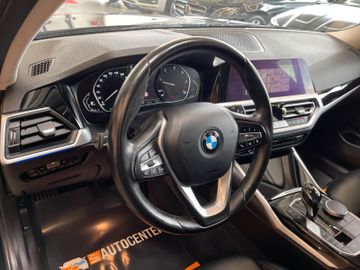 BMW 318d  Touring  Sport Line  *1.HAND*LED*NAVI*PDC*