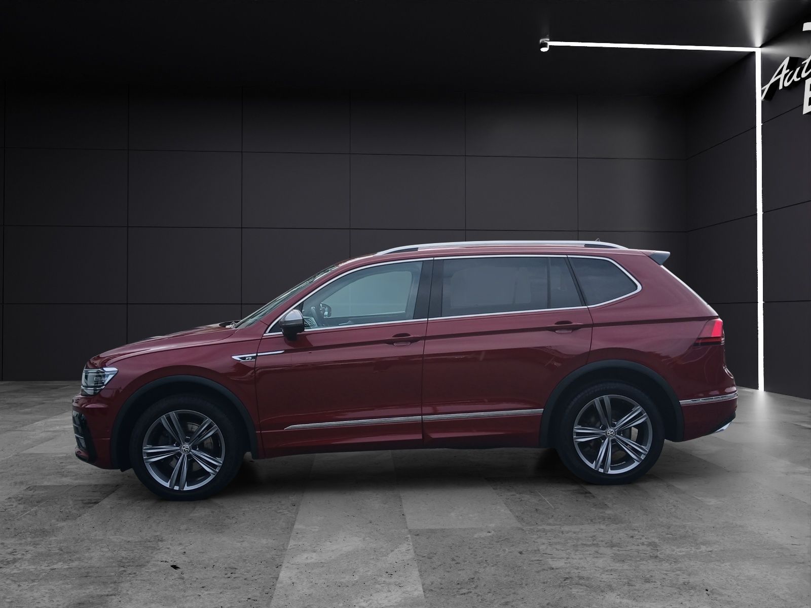 Fahrzeugabbildung Volkswagen Tiguan Allspace TSI 4M R-Line Highline LED AHK N