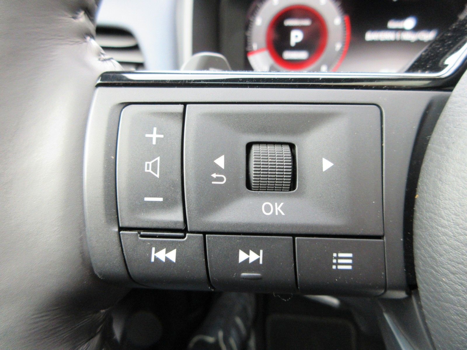 Fahrzeugabbildung Nissan Qashqai 1.3 Xtronic Automatik | Tekna+