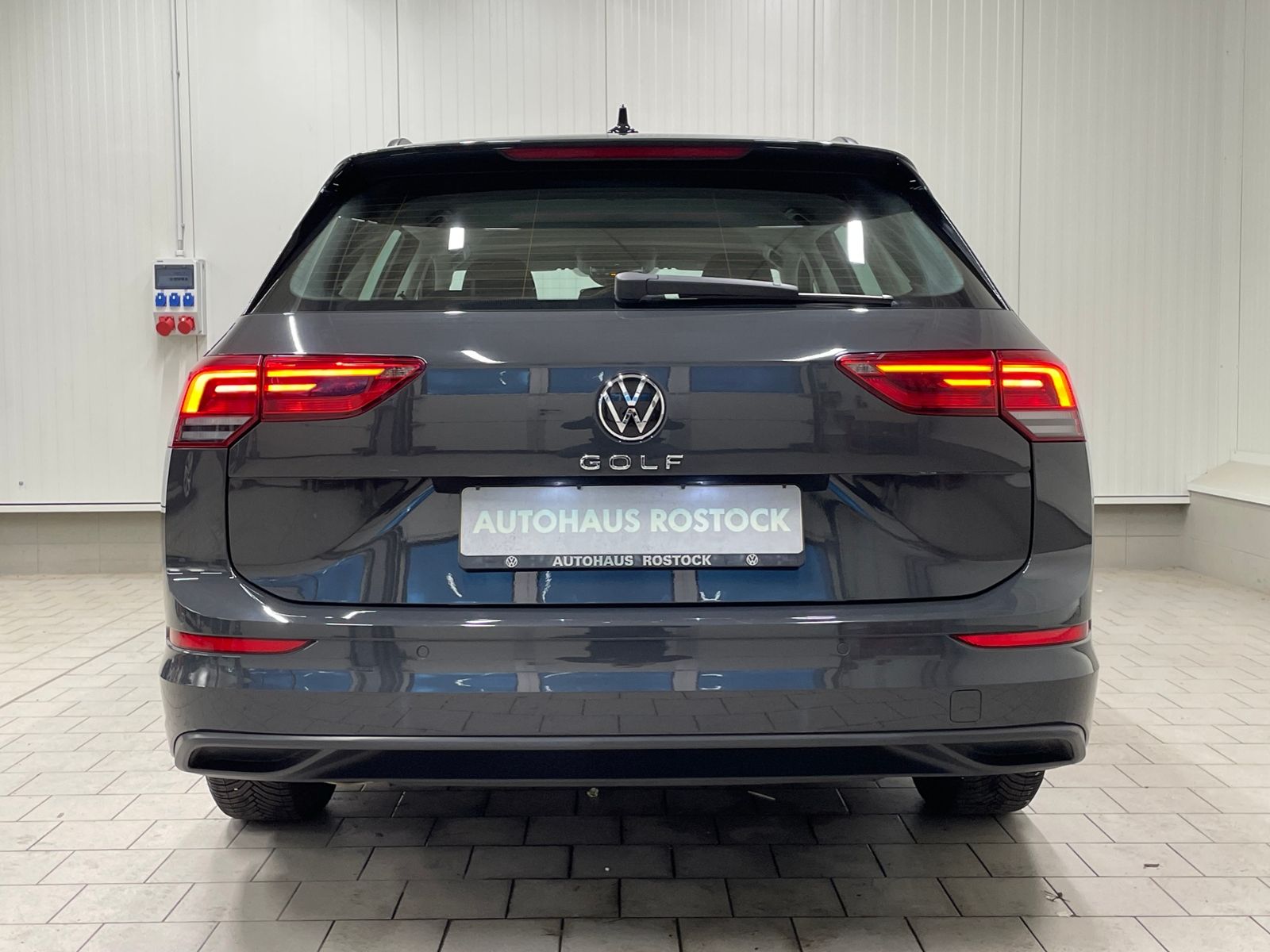 Golf VIII Variant Life 2.0 TDI DSG APP SHZ LED