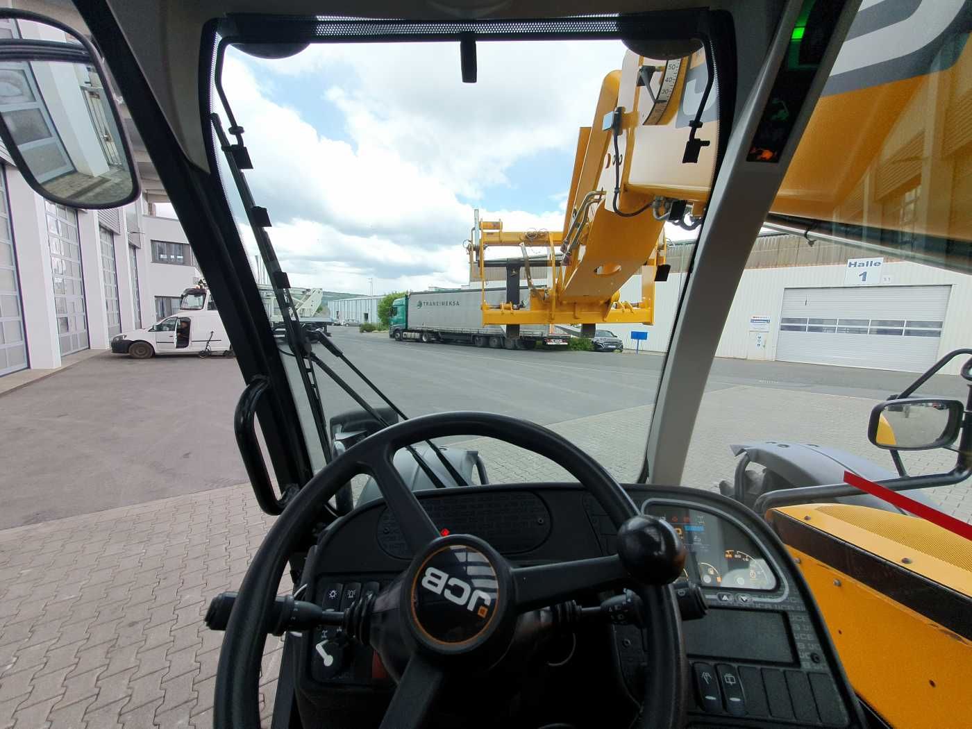 Fahrzeugabbildung JCB 541-70 / nur 438h / 2022 / 4.100kg / 7m / 109PS