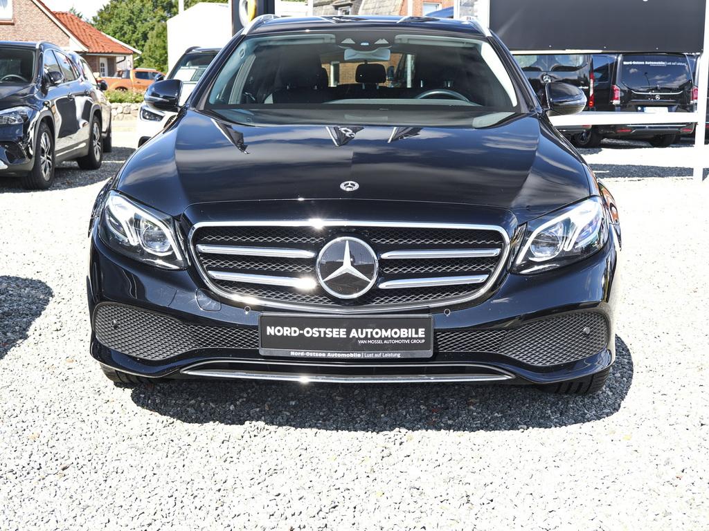 Mercedes-Benz E 300 de T AVANTGARDE KAMERA HUD MULTIBEAM AHK