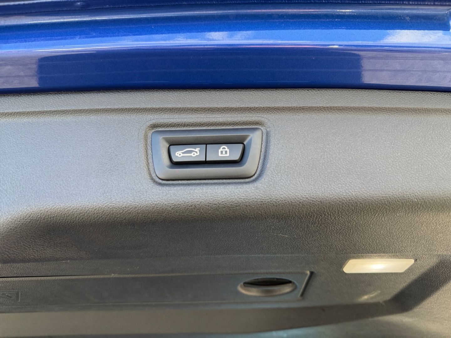 BMW 330 e xDrive M Sport Touring Laser Pano HuD 360° foto 23
