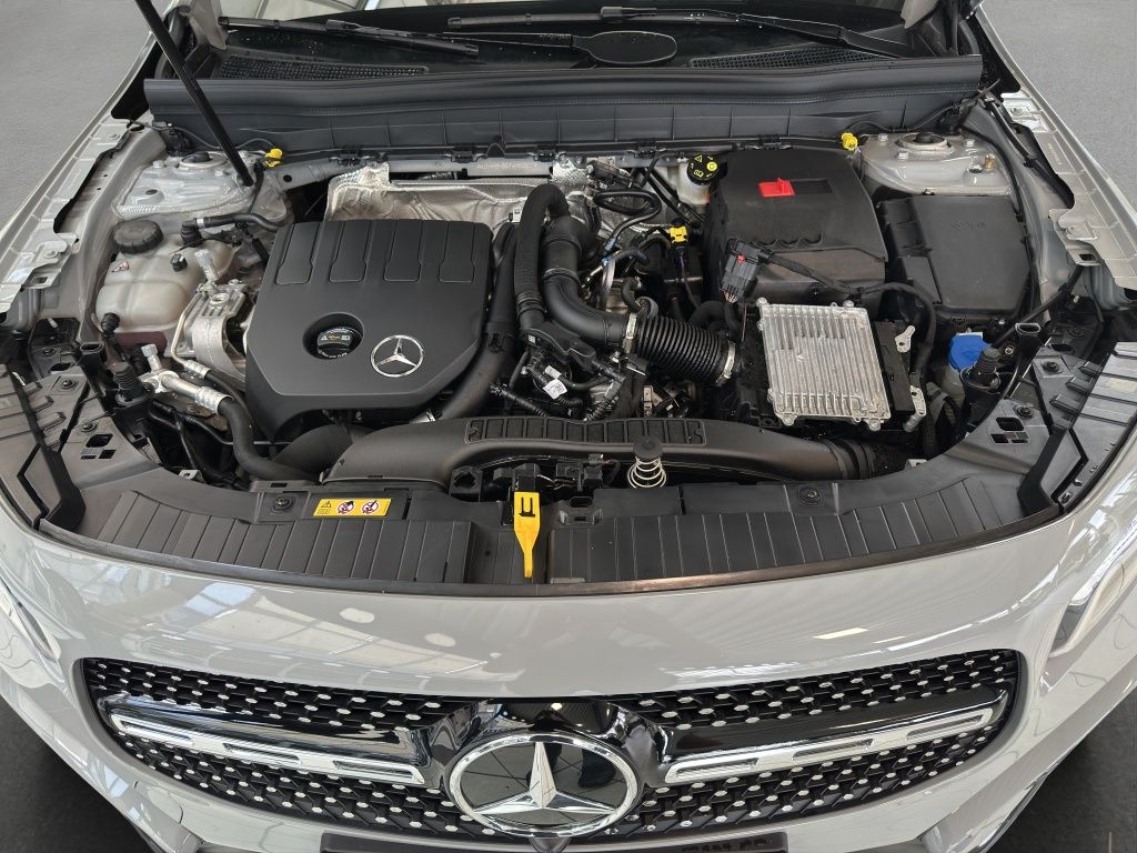 Fahrzeugabbildung Mercedes-Benz GLB 200 AMG*Night*LED*KeyLess*PDC*ParkAs*RFK*AHK