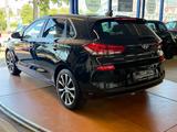 Hyundai i30 Premium Automatik / Sitzbelüftung / R-Kamera - Hyundai i30 mit Diesel-Antrieb: Automatik