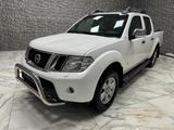 Nissan Navara Pickup Double Cab LE V6 4x4 LB *63.235km* - weiße Nissan Navara