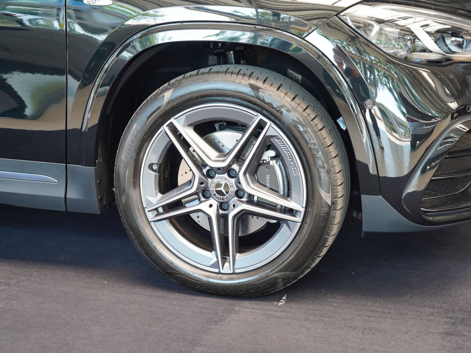 Mercedes-Benz GLA 250 e AMG Line bahiabraun AHK MULTIBEAM DAB imagem 2