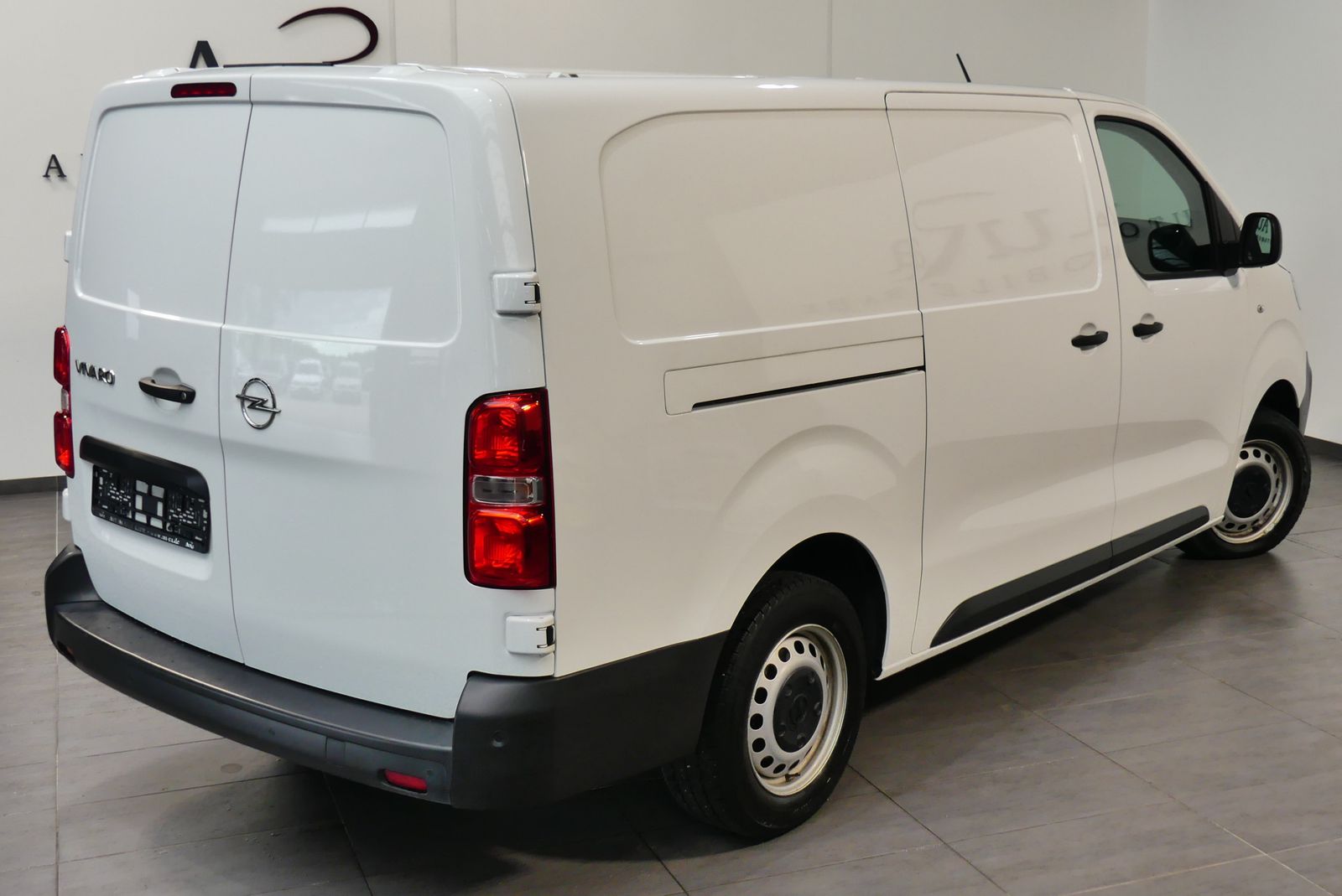 Fahrzeugabbildung Opel Vivaro 2.0 D Cargo Edition Lang NAV+KAMERA+SHZ