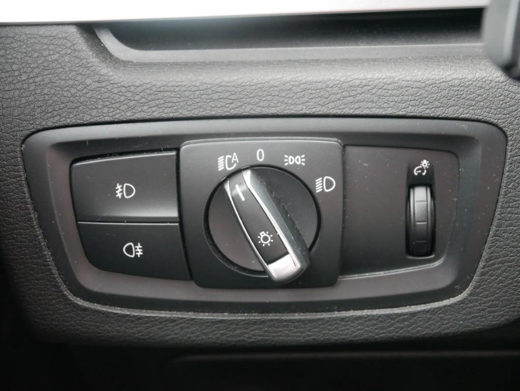BMW X1 sDrive 20 i xLine LED Navi Kamera Sitzheizung