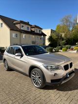 BMW X1 xDrive20d - - BMW X1: Beige