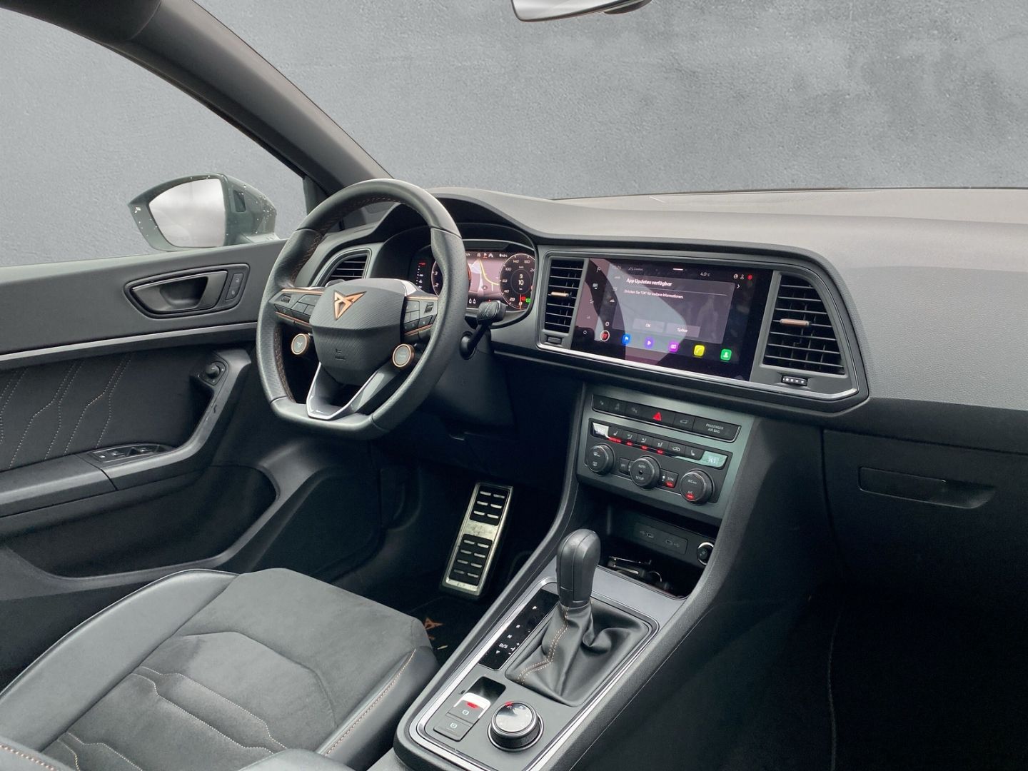 Fahrzeugabbildung CUPRA Ateca VZ 4Drive AD AHK-klappbar Navi Digitales C