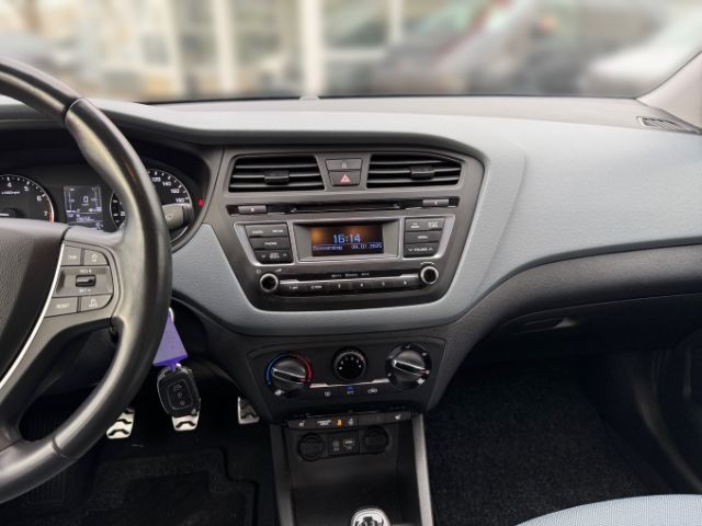 Fahrzeugabbildung Hyundai i20 Active Trend blue 1.0 +KLIMA+RADIO+BT+PDC+TE