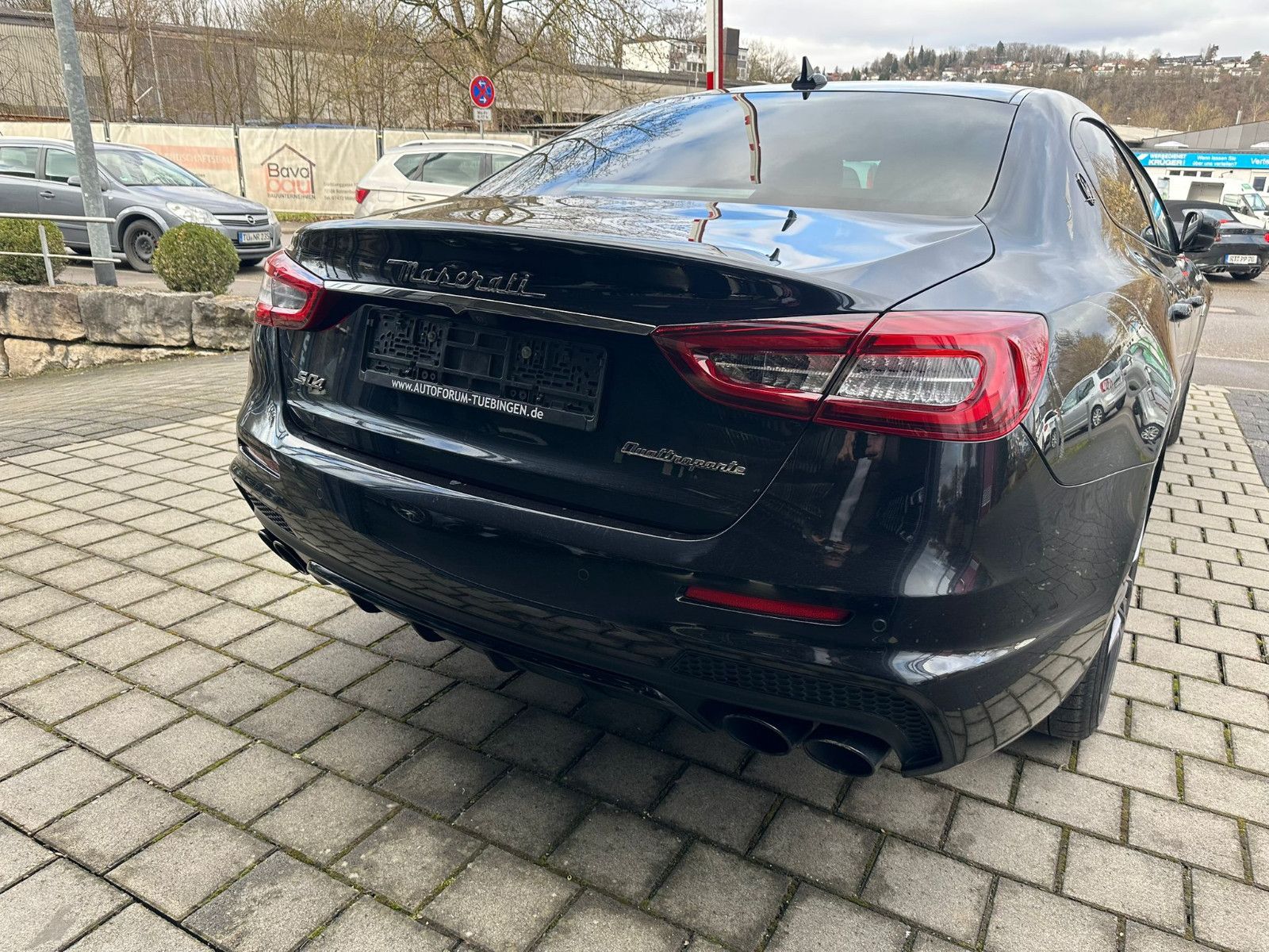 Fahrzeugabbildung Maserati Quattroporte S Q4 *SKYHOOK*B&W*SOFTCL.*KEYLESS*