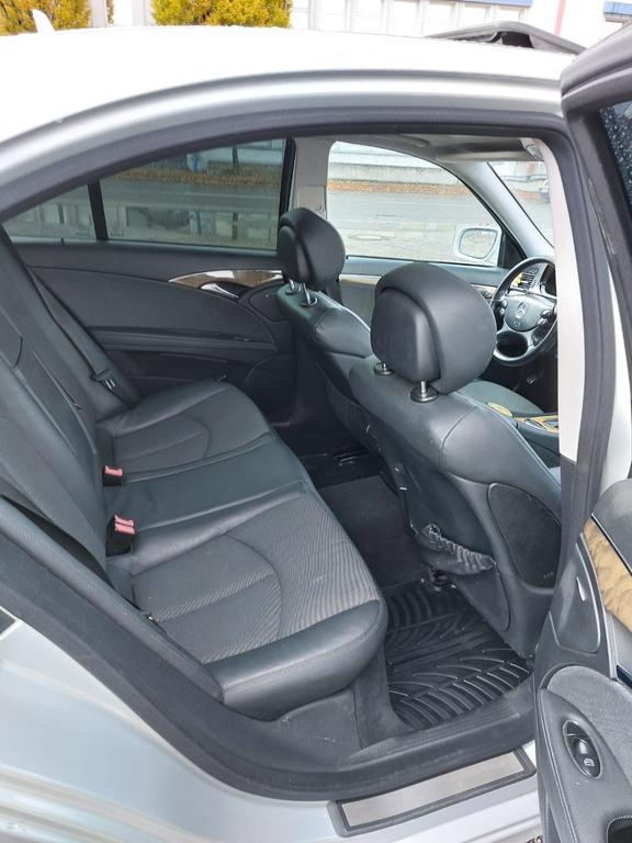 Mercedes-Benz E 320