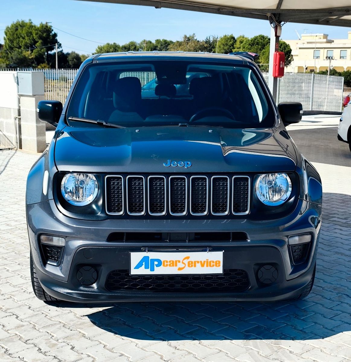 Jeep Renegade 1.6 Mjt 130 CV Longitude imagem 3
