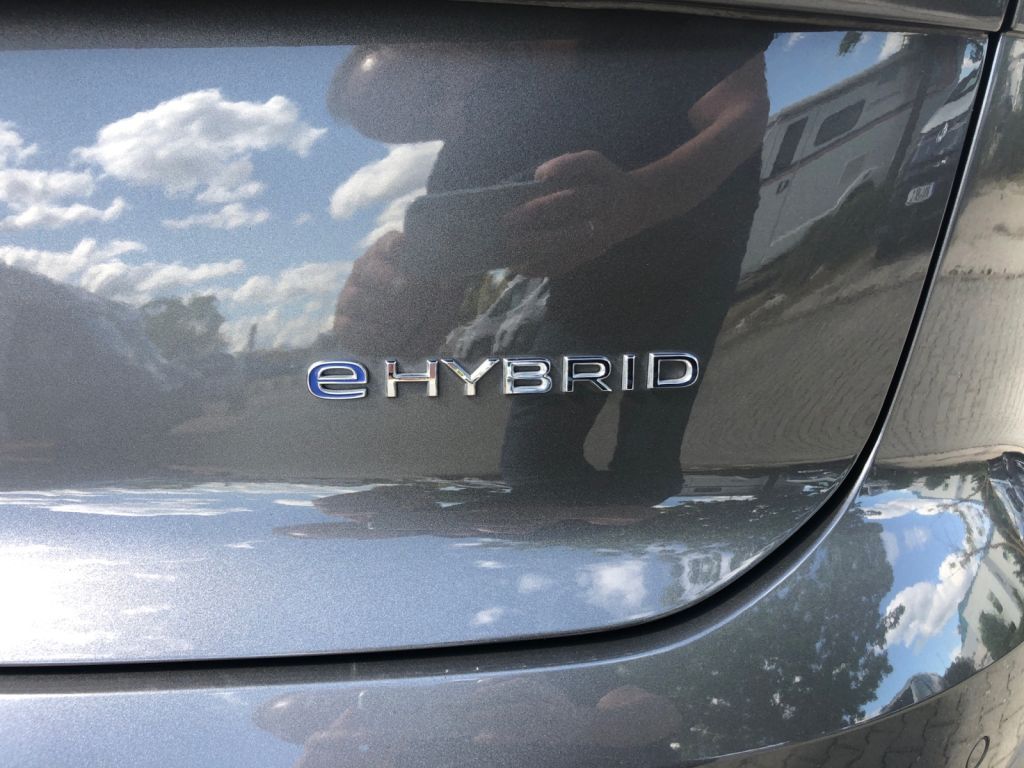 Fahrzeugabbildung Volkswagen Touareg 3.0 V6 e-Hybrid 4Motion Aut. R Pano Luft