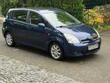Toyota Corolla Verso 2.2 D-4D Executive Klima Navi - Toyota Corolla Verso mit Diesel-Antrieb: 2.2